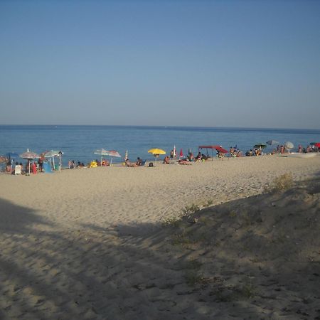Aquamarine Residence Davoli Kültér fotó